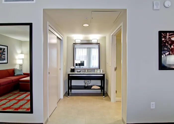 Hampton Inn And Suites Cincinnati - Downtown